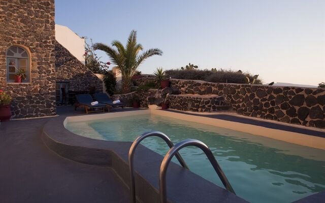 Aspa Villas Santorini Studios & Cave Houses