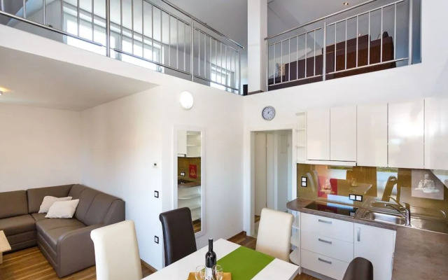 Apartment and Room Marija