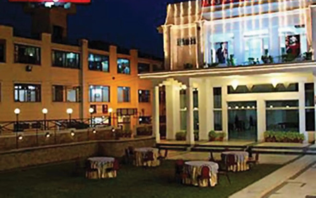Taj Inn