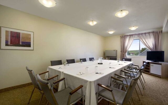 Travelodge Suites by Wyndham New Glasgow