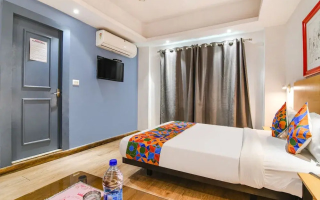 OYO Townhouse 152 Sarat Colony