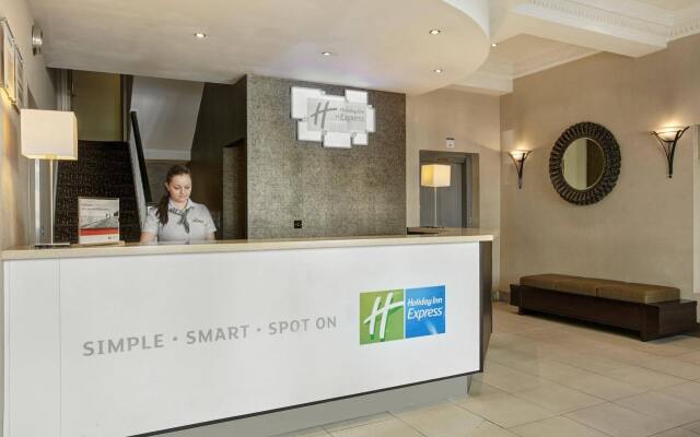 Holiday Inn Express London Victoria by IHG