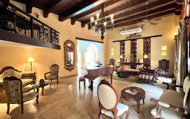 8Aps-4 Casa Antigua En El Centro Histori