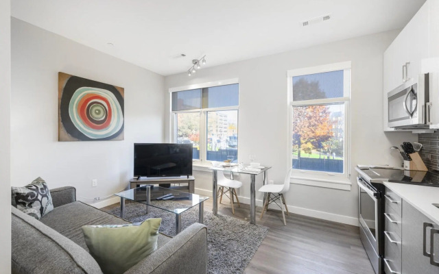 Global Luxury Suites East Boston