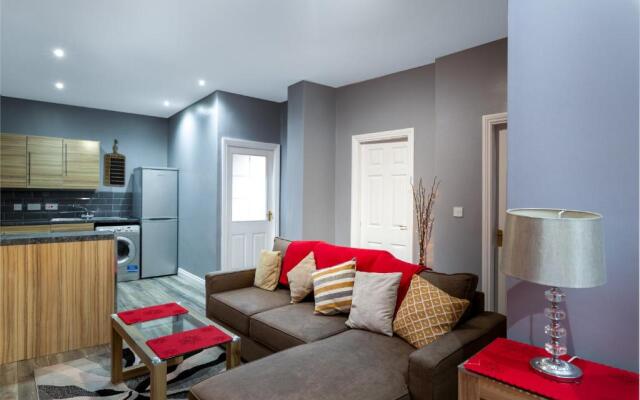 Stockton Town Centre Spacious Apartment free parking and wifi