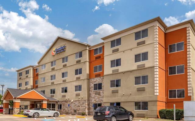 Comfort Inn & Suites