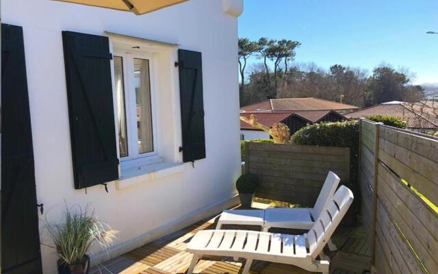 Charming Flat With Terrace 500m From The Beach