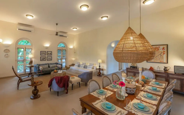 Loto Bianco by Hireavilla -4br w Pvt Pool Siolim