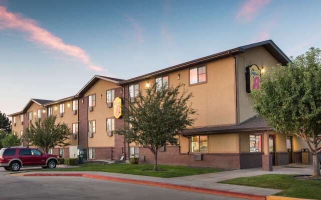 Super 8 by Wyndham Nampa