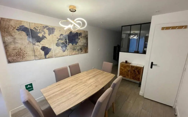 Coworking House - Quiet With Rooftop