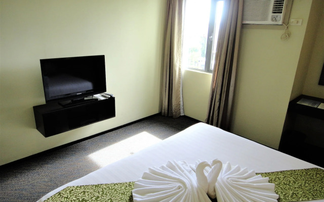 Mallberry Suites Business Hotel