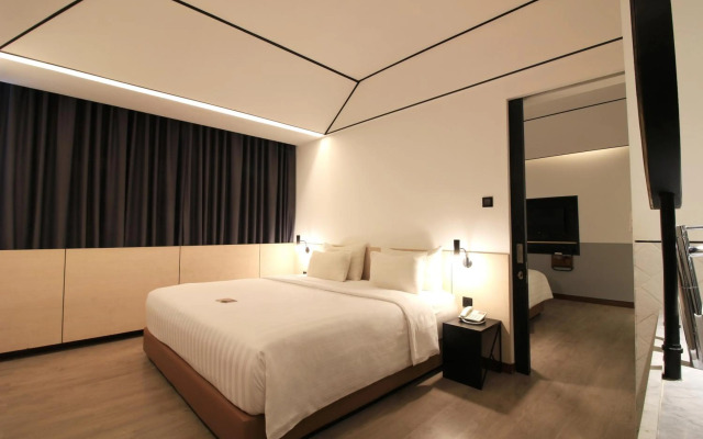 Gaia Cosmo Hotel