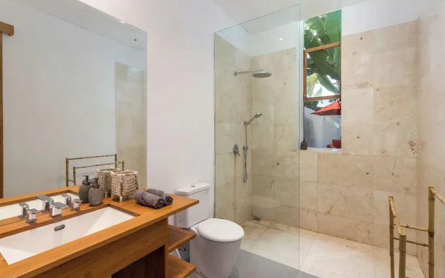 Villa Manusa by Villa Finder
