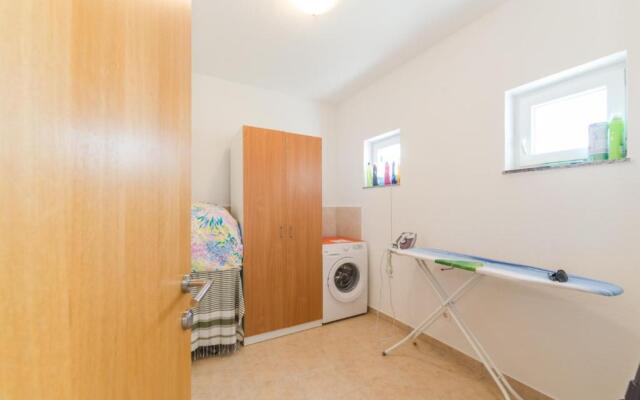 Apartments Brekalo