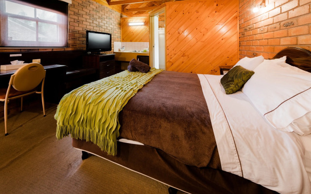 Castlemaine Colonial Motel and Apartments