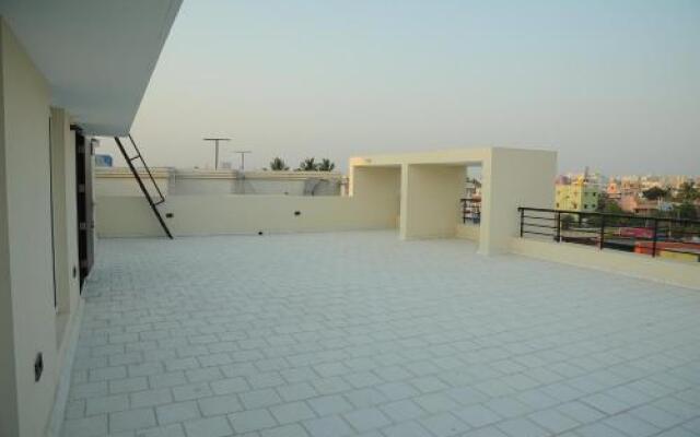 Stay Bay Service Apartments