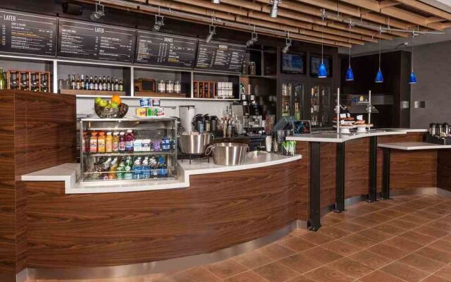 Courtyard Boston Littleton