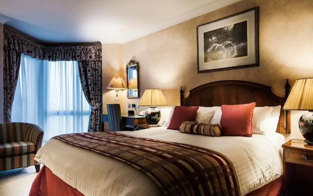 Blunsdon House Hotel