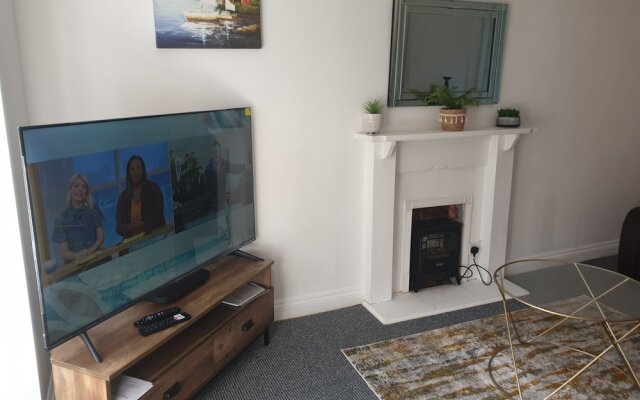 3 Bed House With Parking in Lighthorne Heath