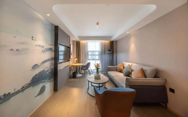 Atour Hotel (Xiamen Jimei Lake Business Center)