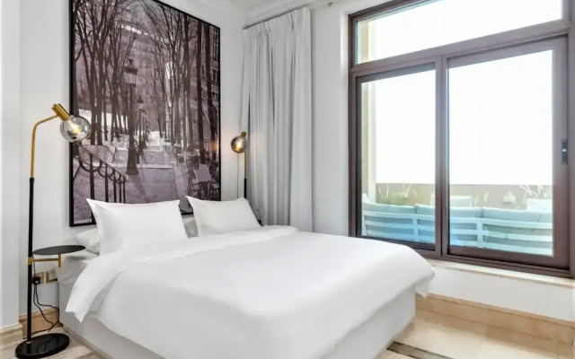 Seaview Penthouse with Private Gym & Outdoor Pool