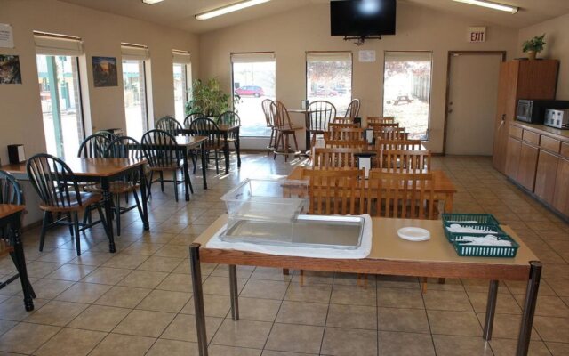 Oakhill Inn and Suites