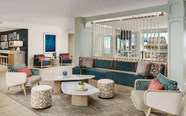 DoubleTree Beach Resort by Hilton Tampa Bay - North Redingto