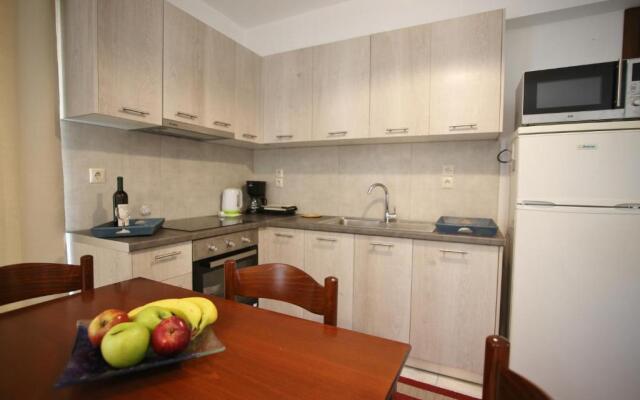 Cozy apartment in city's suburbs 1