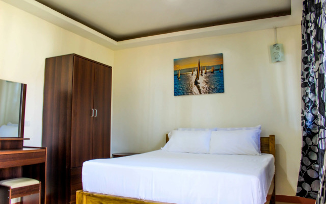 Aloha Seaside  Resort