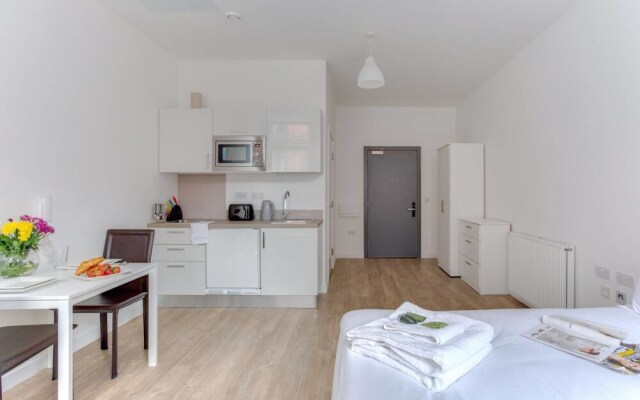 Modern, Bright 1BR Studio in Liverpool!