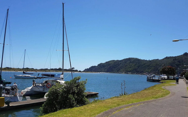 Whakatane Hotel