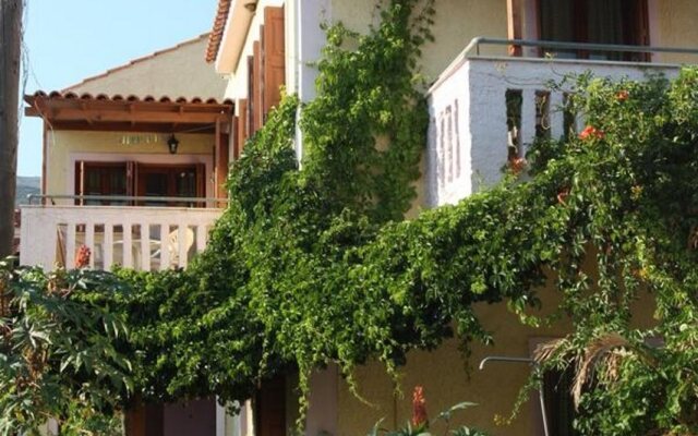 Smaragda Hotel