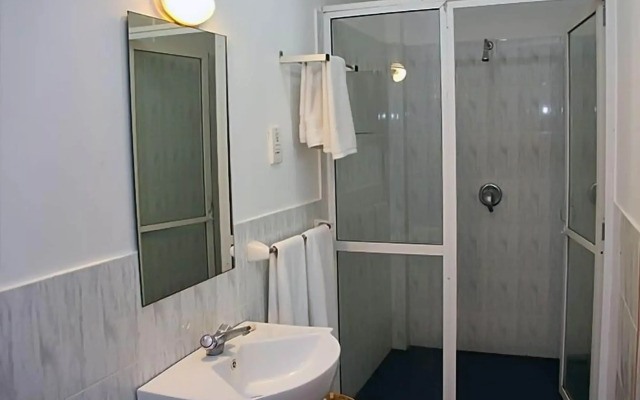 Roy Villa Beach Hotel