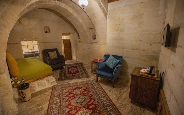 Cappa Rossa Cave Hotel