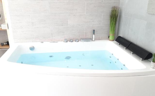 Allegria Nimes Chambre Deluxe Spa