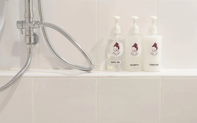 Little Lanna Cafe and Premier Guesthouse