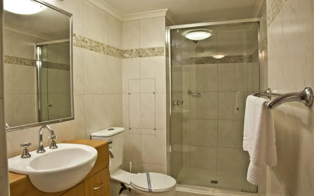 Aristocrat Apartments