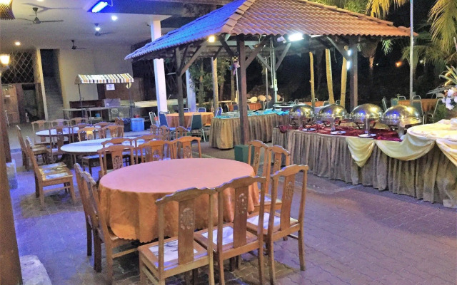 Teluk Batik Holiday Apartment