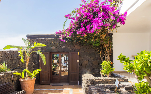 Apartamentos Los Tulipanes