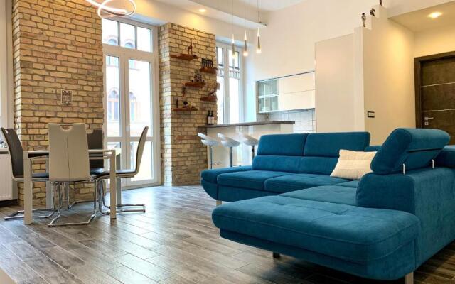 Vivi Residence