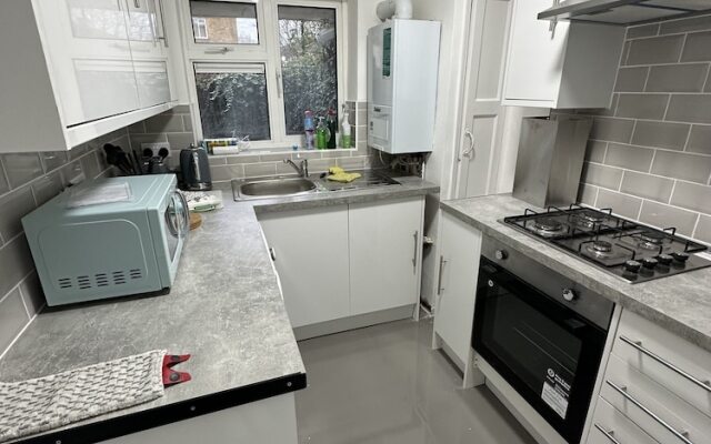 Lovely 1-bed Studio Near Canary Wharf, London