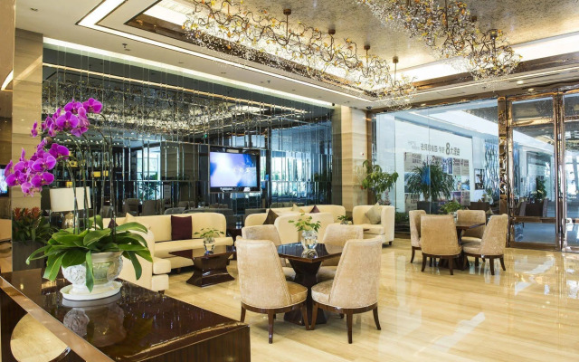 Longjiang Country Garden Phoenix Hotel