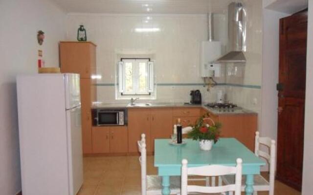 Casa Do Avô In Montejunto