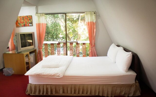 Rainbow House Resort