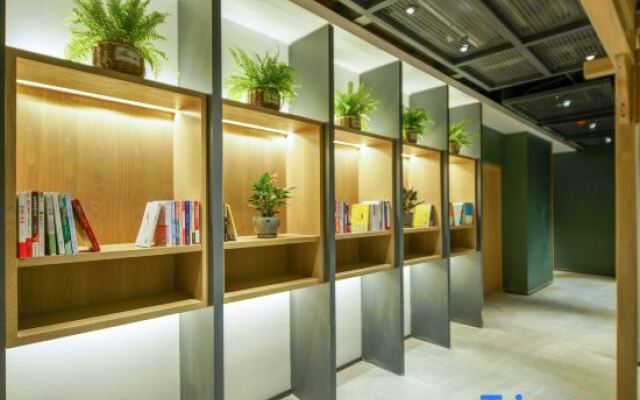 True Go Hotel  (Harbin Railway Station Wanda)