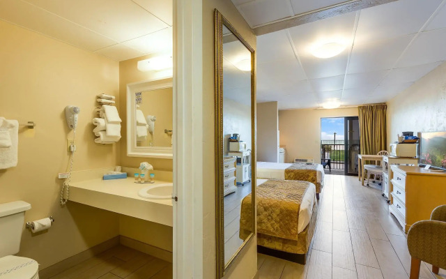 Beachside Hotel