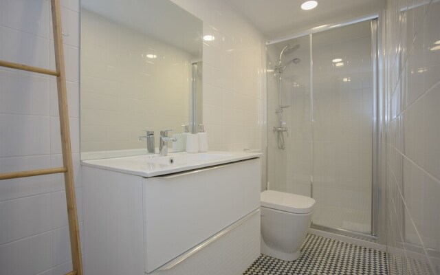 Liiiving In Porto Terrace & Sunny Apartment