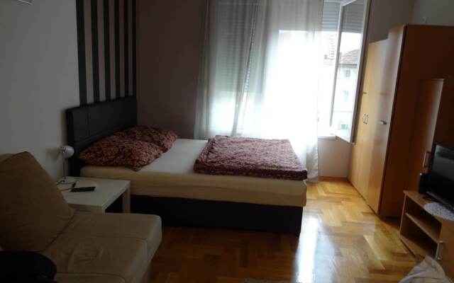 Apolon Centar Apartment