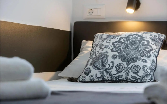 Two-Bedroom Apartment in Cervar Porat