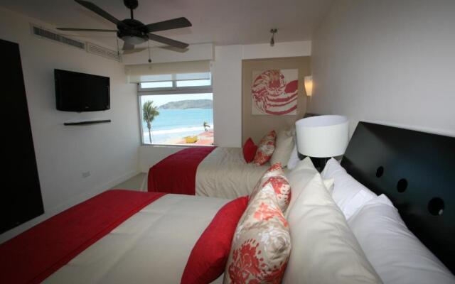 Las Flores Beach Resort